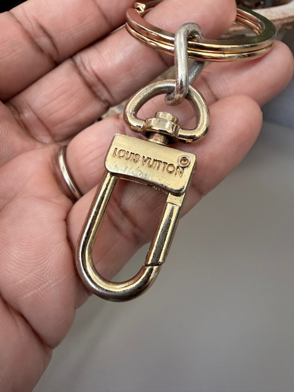 Louis Vuitton Monogram Key Ring with Gold Hardware. - Picture 4 of 7